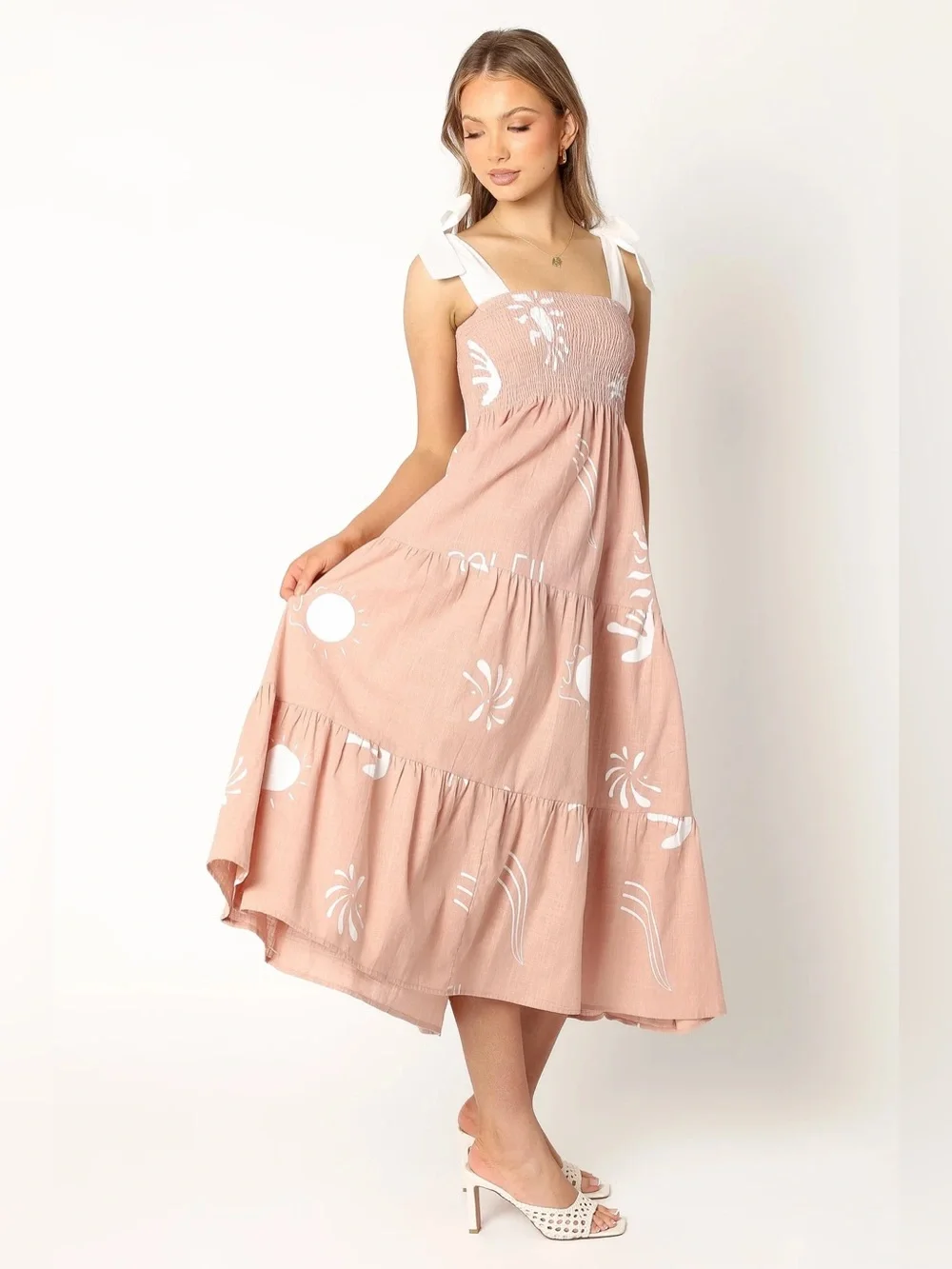 Petal & Pup Sarelle Midi Dress Tan Blush Tropical Print Size M NWT - Picture 5 of 12